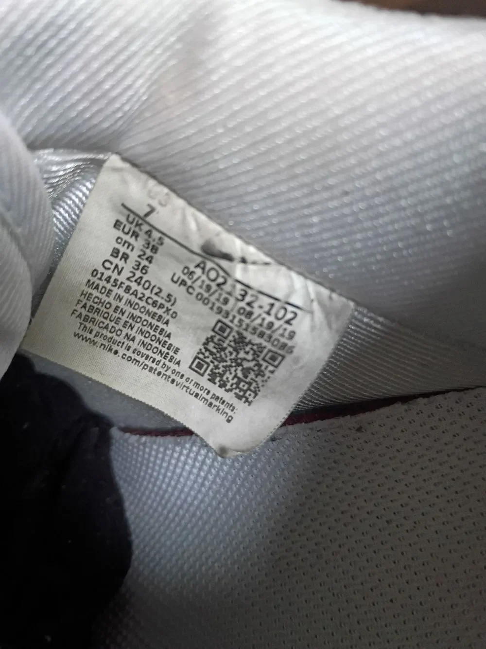 Nike Air Force 1 '07 ESS - White & Metallic Gold - Women's Size 7